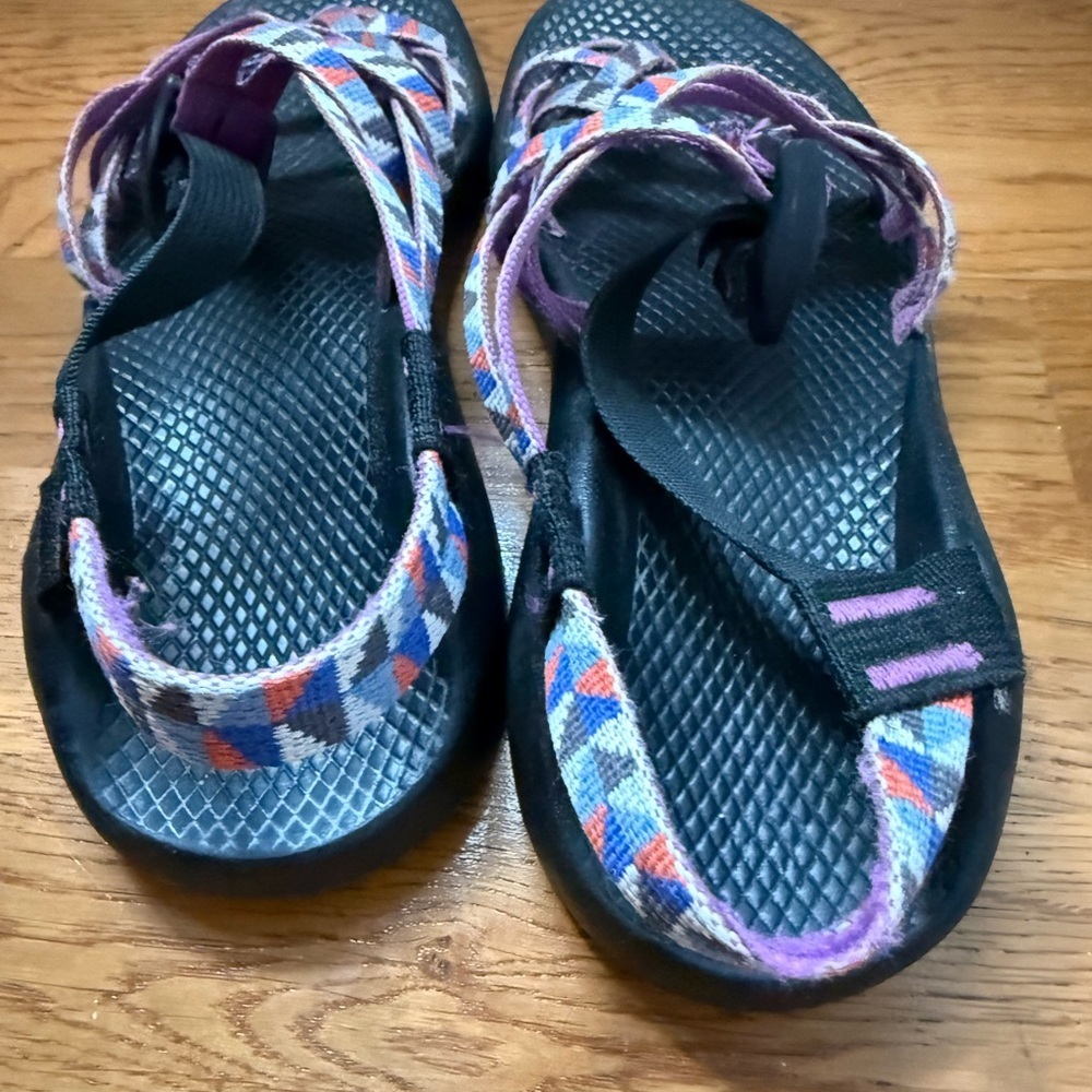 Chaco Black and Purple Adventure Sandals - Picture 5 of 5
